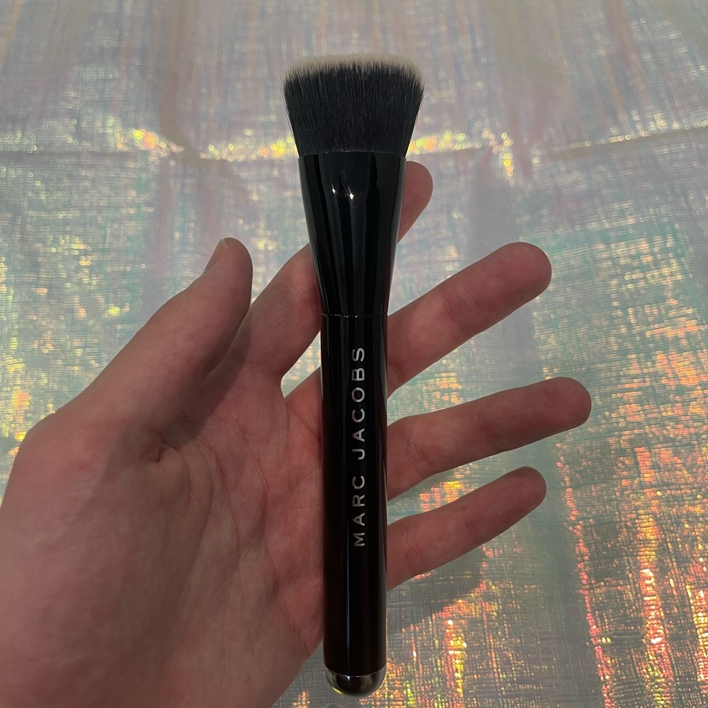 Marc Jacobs Elegant Black Brush Collection - Picture 4 of 7